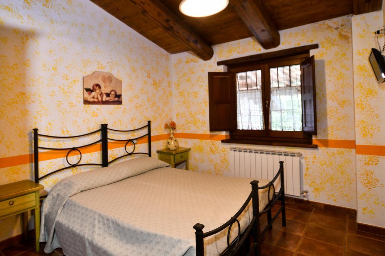 Agriturismo Valle Tezze Cascia Buitenkant foto